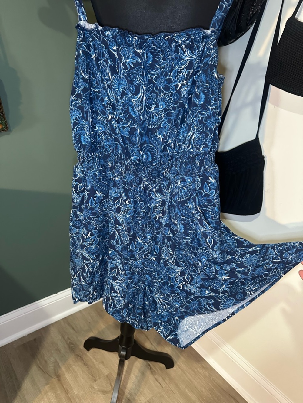 Torrid Blue Floral Romper Size 0 (10/12) Boho Tie Strap Stretchy Summer - Picture 2 of 6